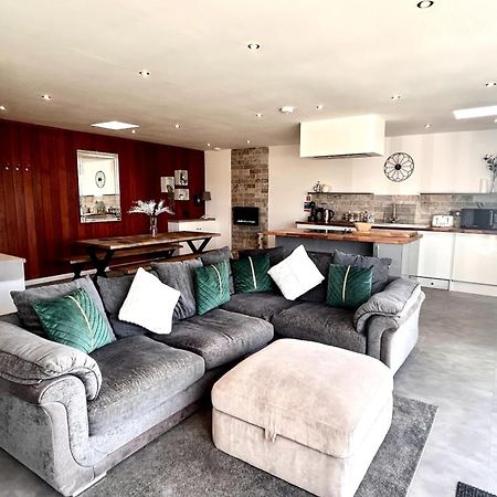 Clover Cottage Beeley Exterior foto